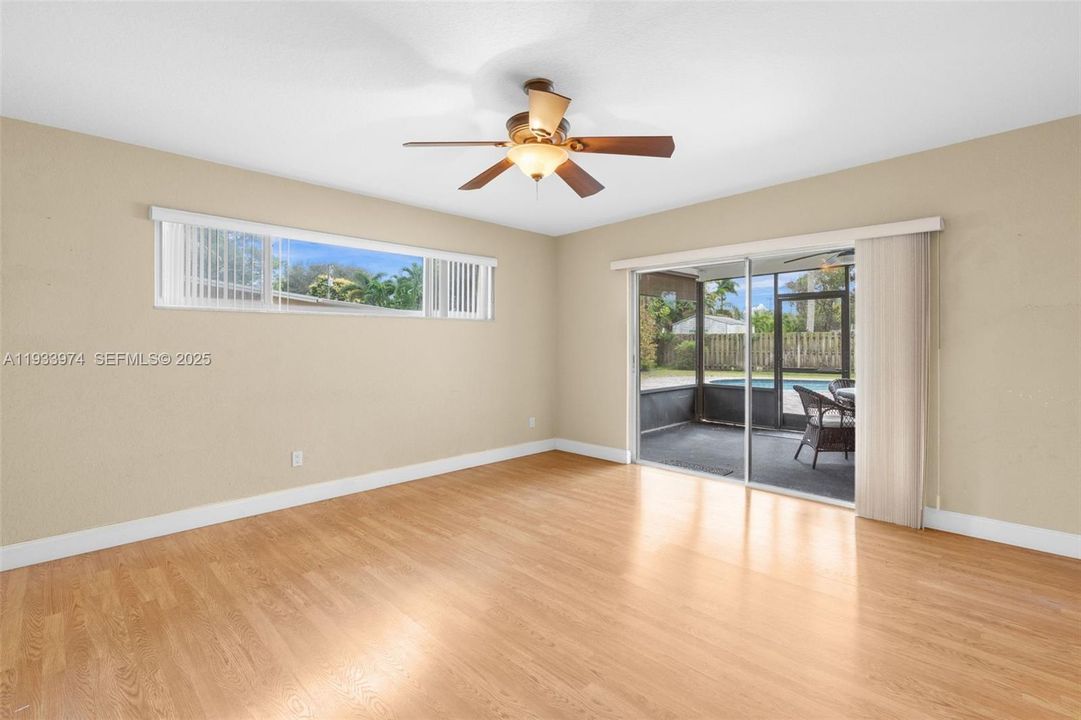 待售: $485,000 (3 贝兹, 2 浴室, 1336 平方英尺)