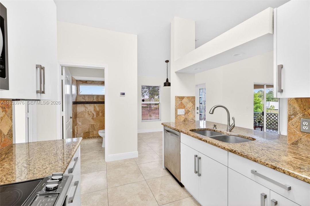 待售: $435,000 (3 贝兹, 2 浴室, 1427 平方英尺)