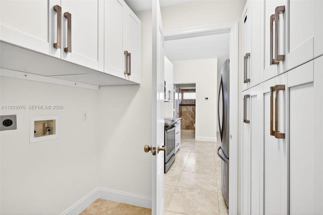 待售: $435,000 (3 贝兹, 2 浴室, 1427 平方英尺)