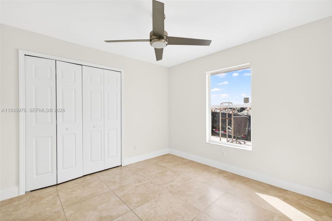 待售: $435,000 (3 贝兹, 2 浴室, 1427 平方英尺)