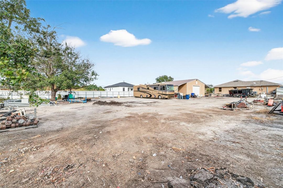 待售: $435,000 (3 贝兹, 2 浴室, 1427 平方英尺)