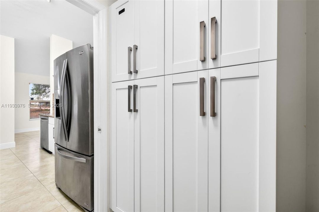 待售: $435,000 (3 贝兹, 2 浴室, 1427 平方英尺)