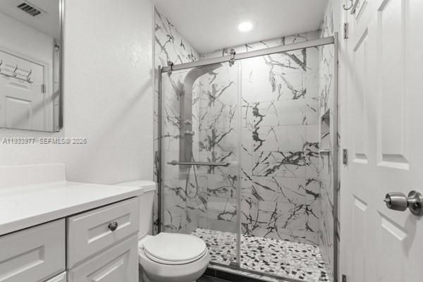 На продажу: $270,000 (2 спален, 1 ванн, 920 Квадратных фут)