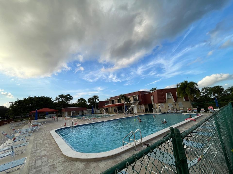 Community pool