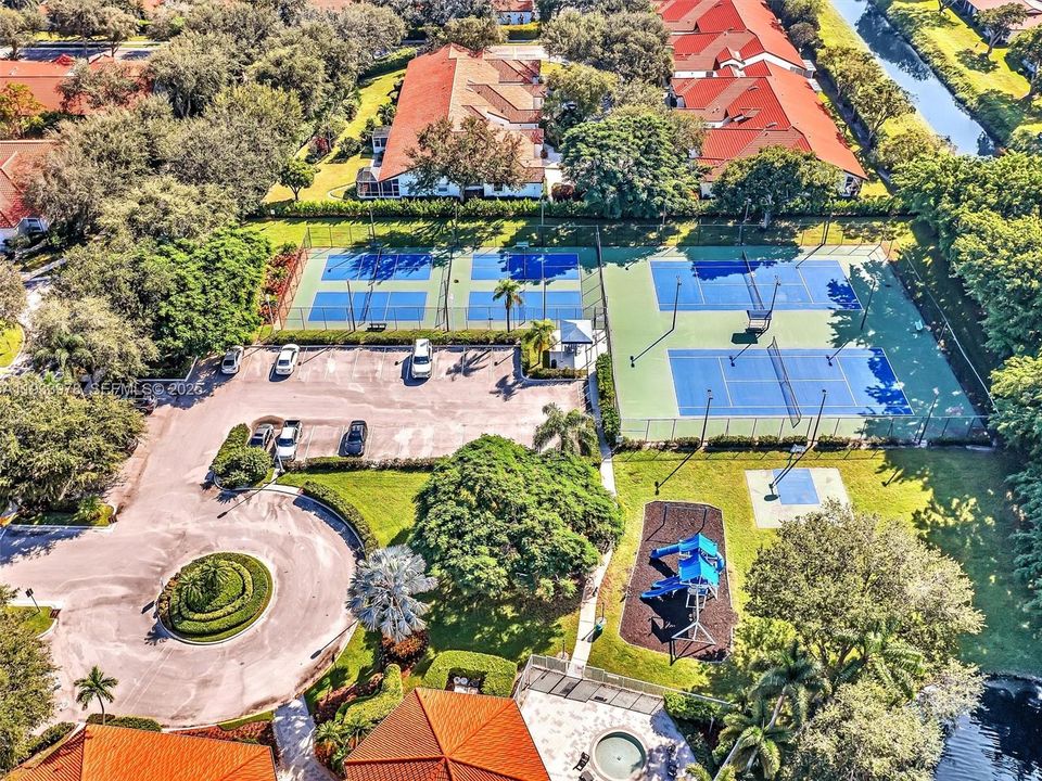 出租: $3,900 (3 贝兹, 2 浴室, 1778 平方英尺)