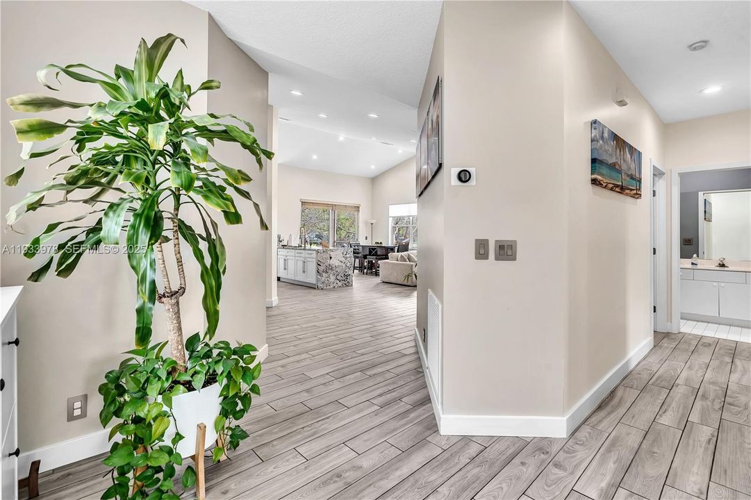 出租: $3,900 (3 贝兹, 2 浴室, 1778 平方英尺)