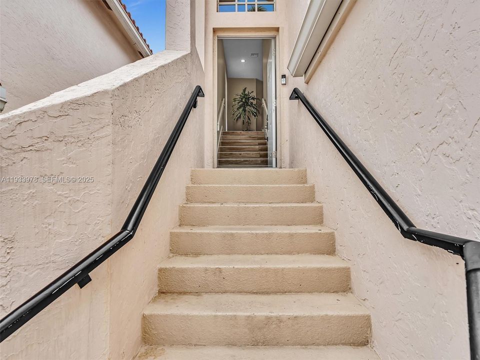 出租: $3,900 (3 贝兹, 2 浴室, 1778 平方英尺)