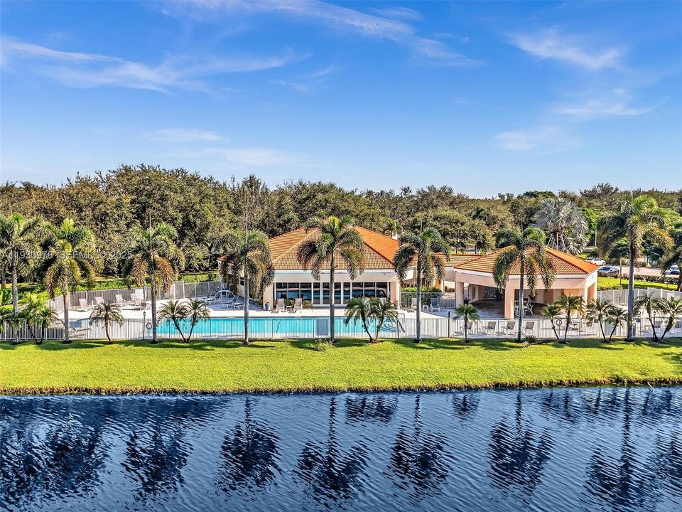 出租: $3,900 (3 贝兹, 2 浴室, 1778 平方英尺)