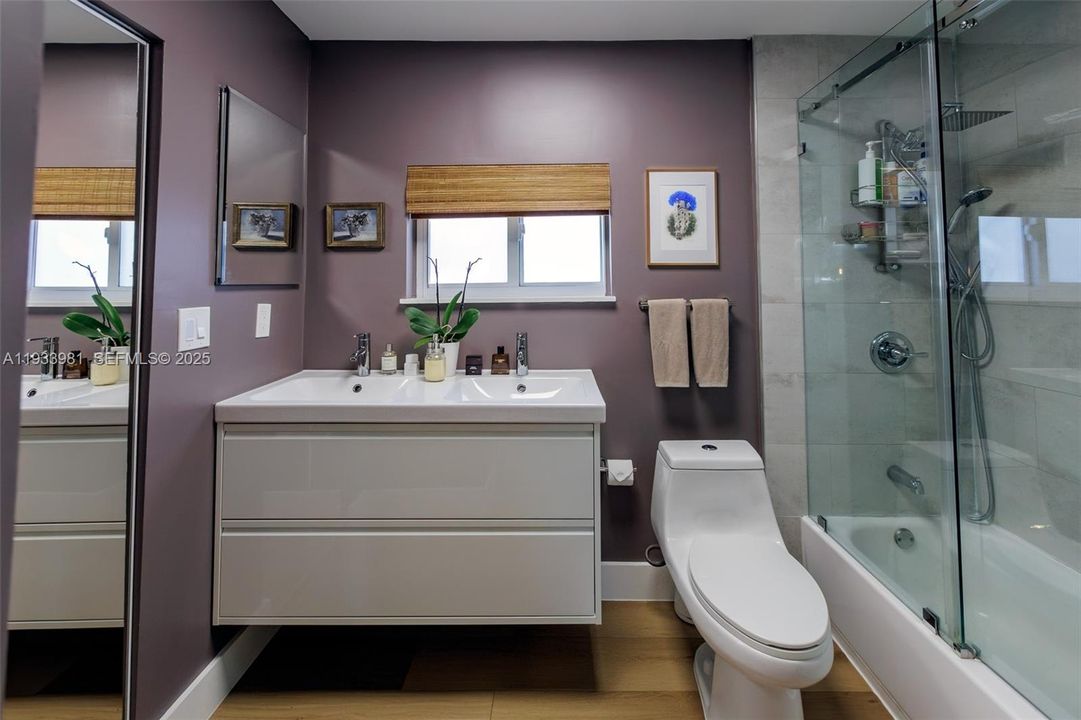 待售: $650,000 (4 贝兹, 3 浴室, 1643 平方英尺)