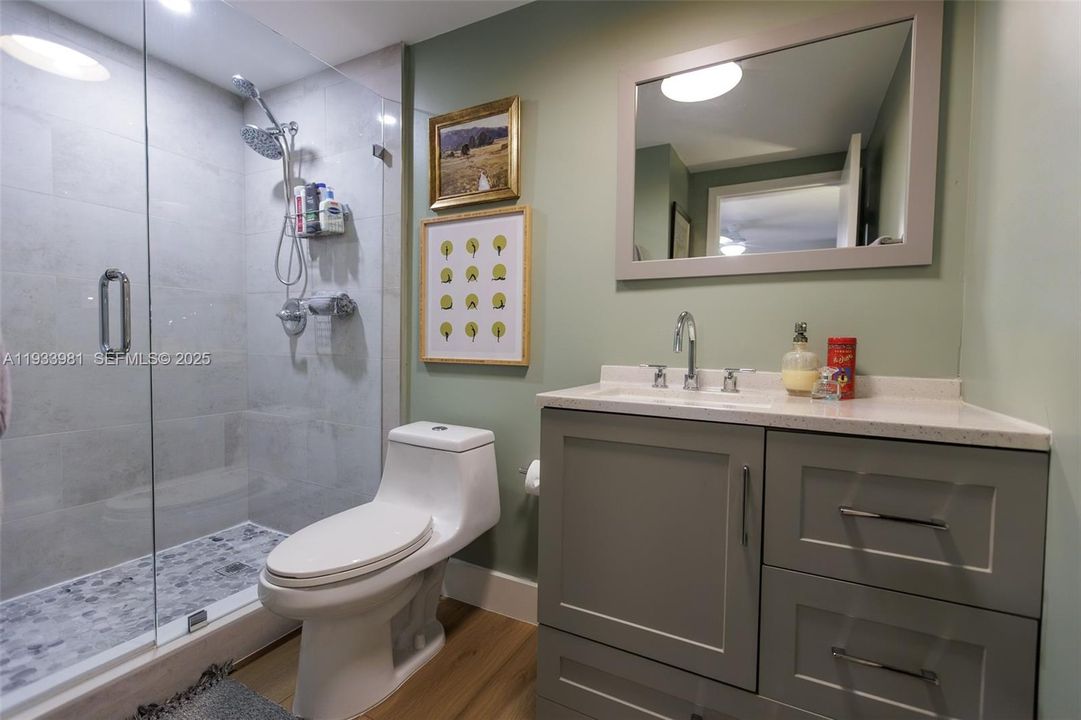 待售: $650,000 (4 贝兹, 3 浴室, 1643 平方英尺)