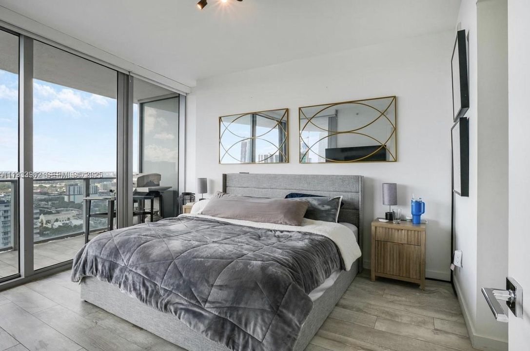 В аренду: $5,750 (2 спален, 2 ванн, 1171 Квадратных фут)