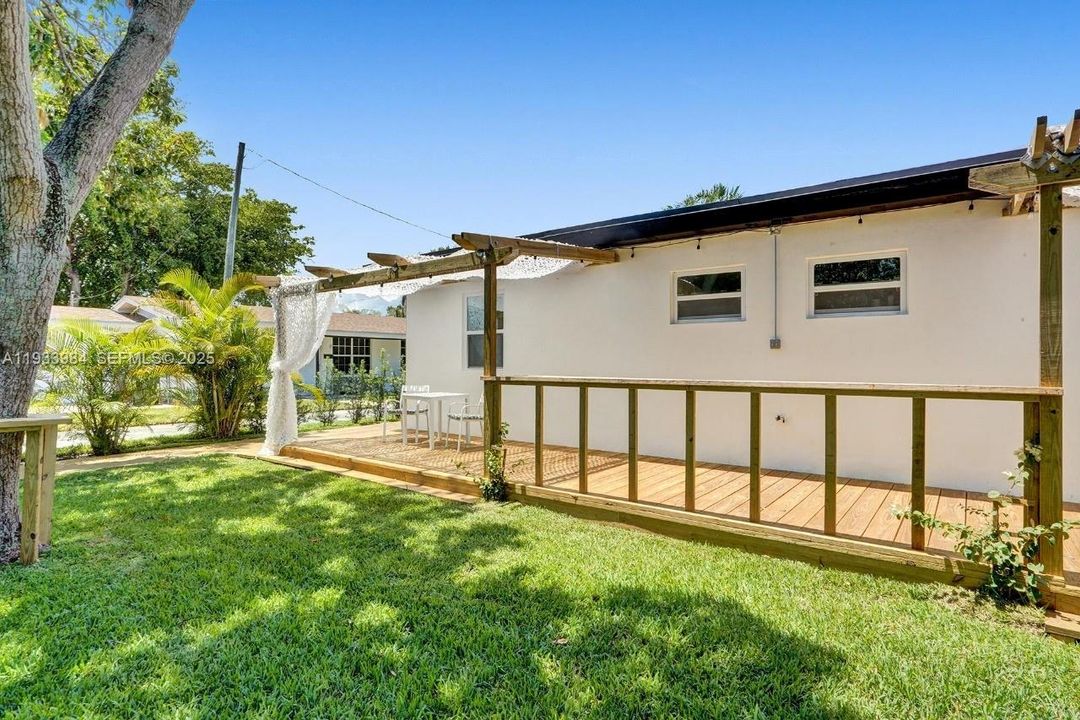 出租: $2,100 (1 贝兹, 1 浴室, 600 平方英尺)