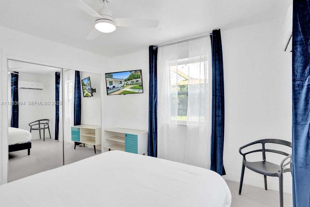 出租: $2,100 (1 贝兹, 1 浴室, 600 平方英尺)