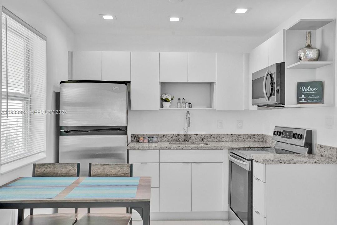 出租: $2,100 (1 贝兹, 1 浴室, 600 平方英尺)