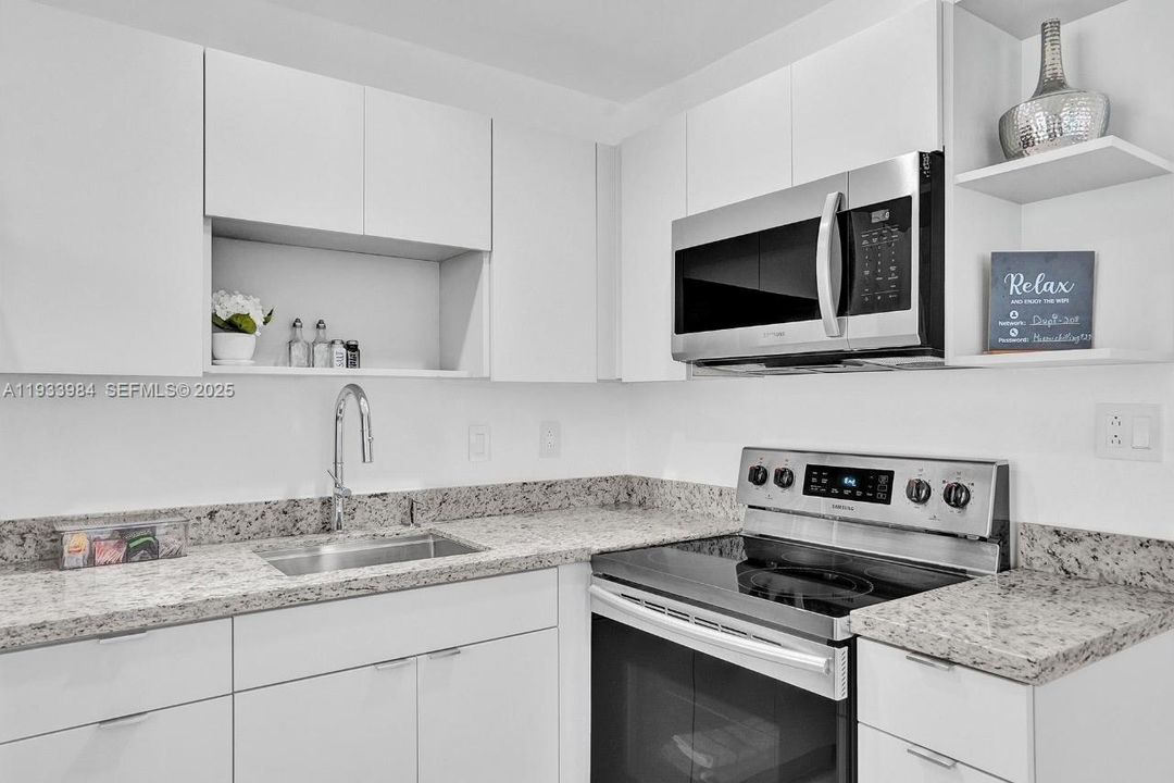 出租: $2,100 (1 贝兹, 1 浴室, 600 平方英尺)