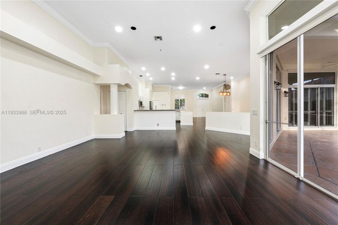 En Venta: $1,325,000 (4 camas, 3 baños, 2874 Pies cuadrados)