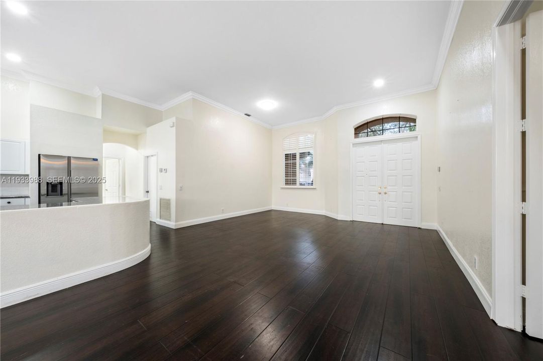 En Venta: $1,325,000 (4 camas, 3 baños, 2874 Pies cuadrados)