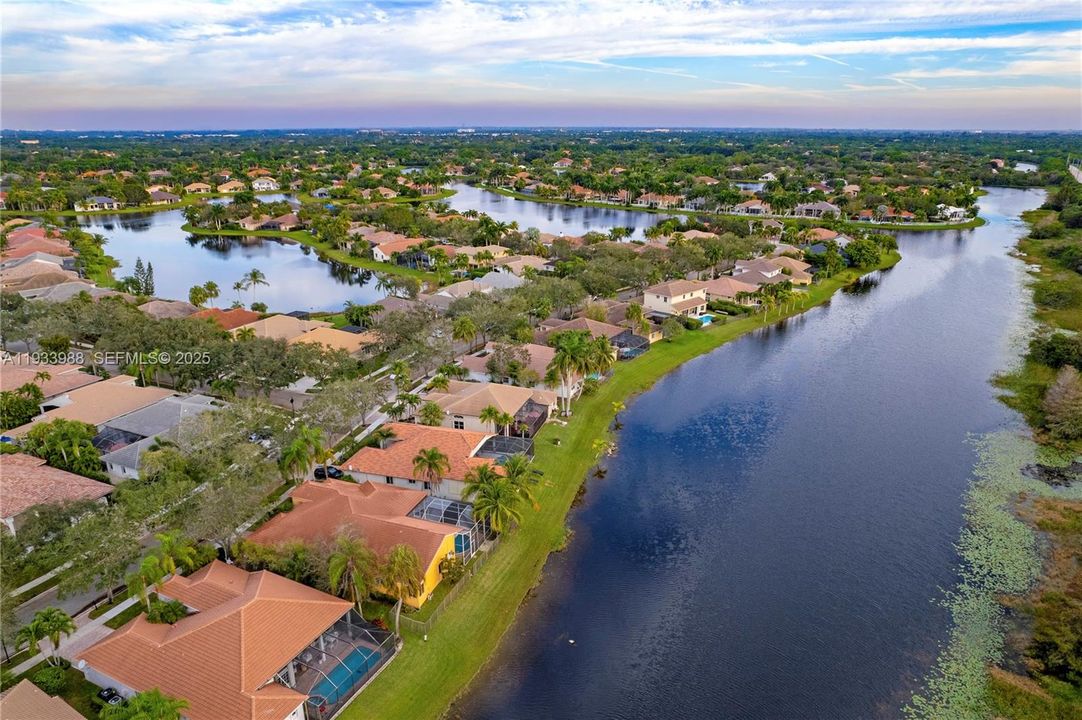 En Venta: $1,325,000 (4 camas, 3 baños, 2874 Pies cuadrados)