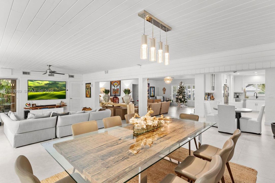 For Sale: $3,999,000 (4 beds, 3 baths, 0 Square Feet)