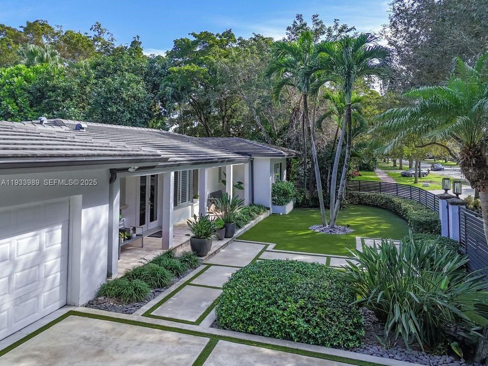 For Sale: $3,999,000 (4 beds, 3 baths, 0 Square Feet)