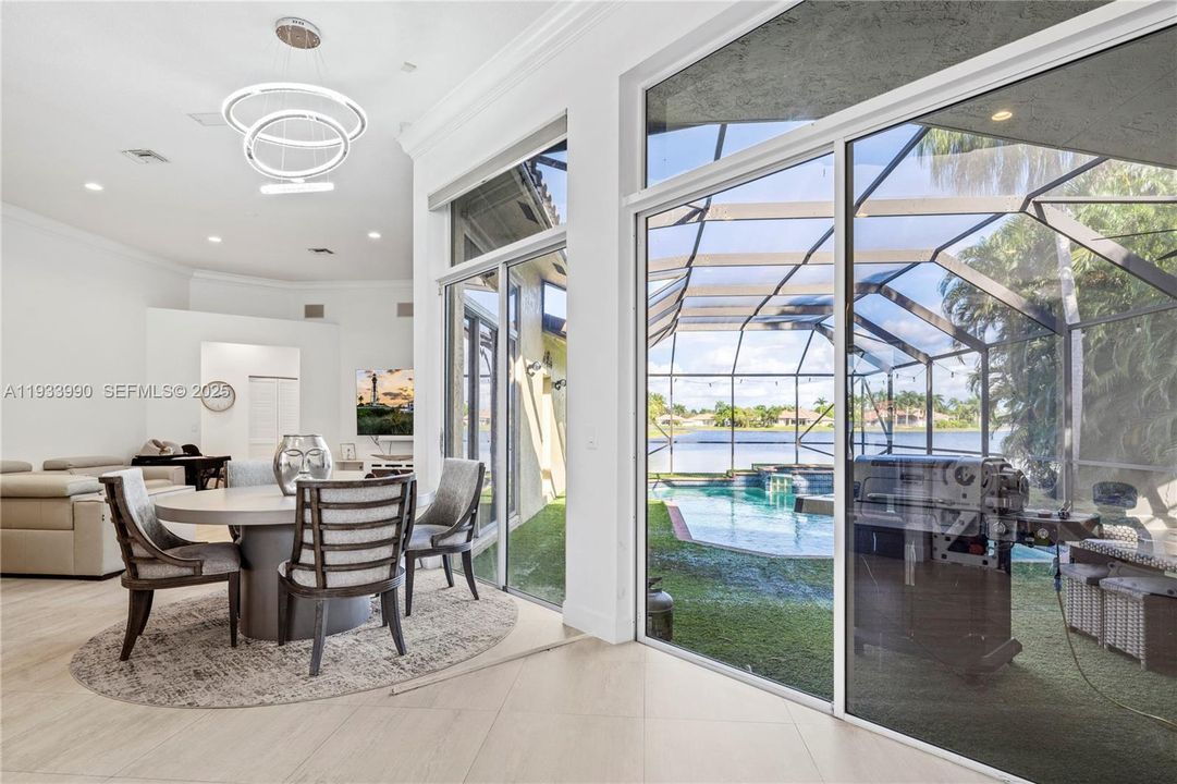 En Venta: $1,325,000 (5 camas, 3 baños, 2644 Pies cuadrados)