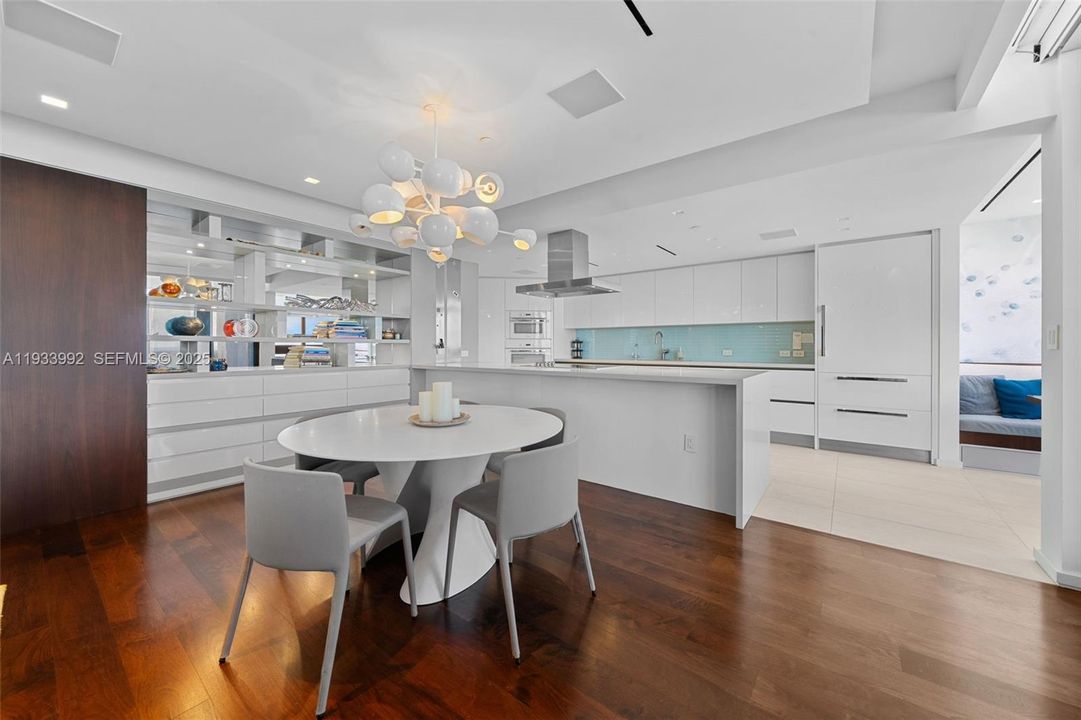 待售: $4,250,000 (3 贝兹, 3 浴室, 3230 平方英尺)