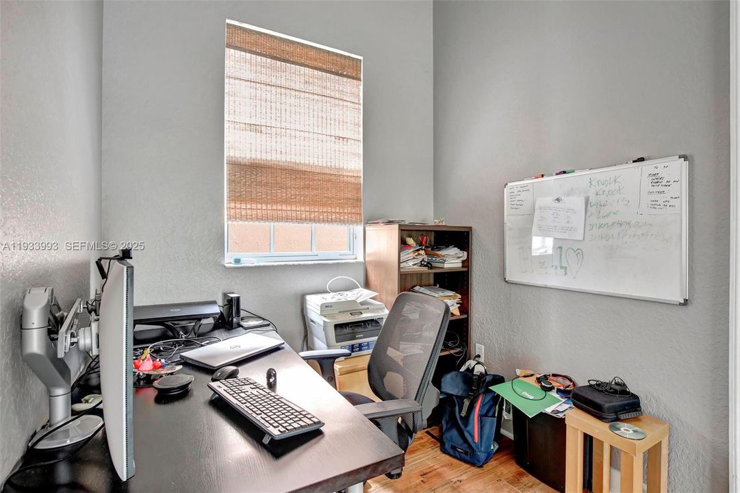 For Rent: $3,600 (3 beds, 2 baths, 2320 Square Feet)