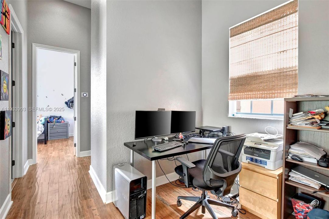 For Rent: $3,600 (3 beds, 2 baths, 2320 Square Feet)