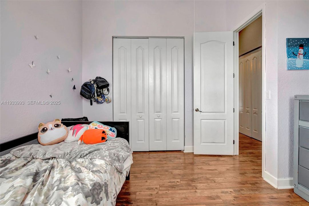 For Rent: $3,600 (3 beds, 2 baths, 2320 Square Feet)