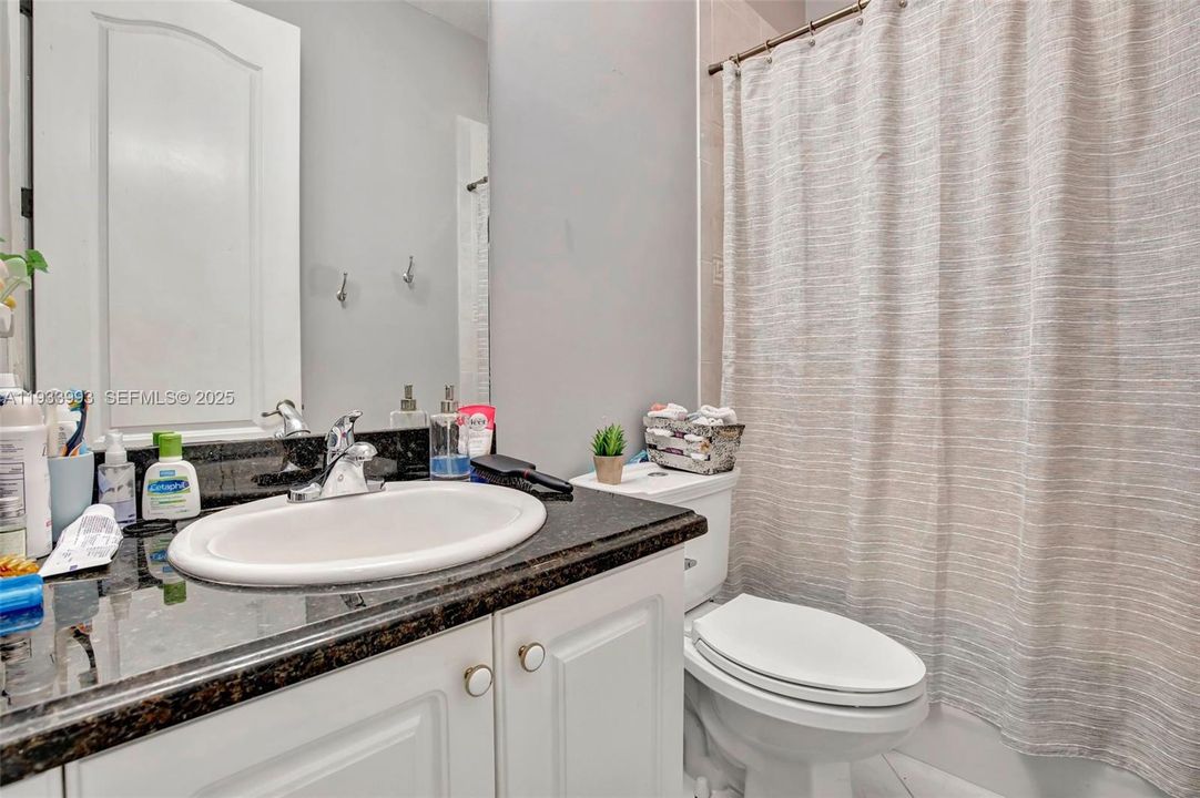 For Rent: $3,600 (3 beds, 2 baths, 2320 Square Feet)