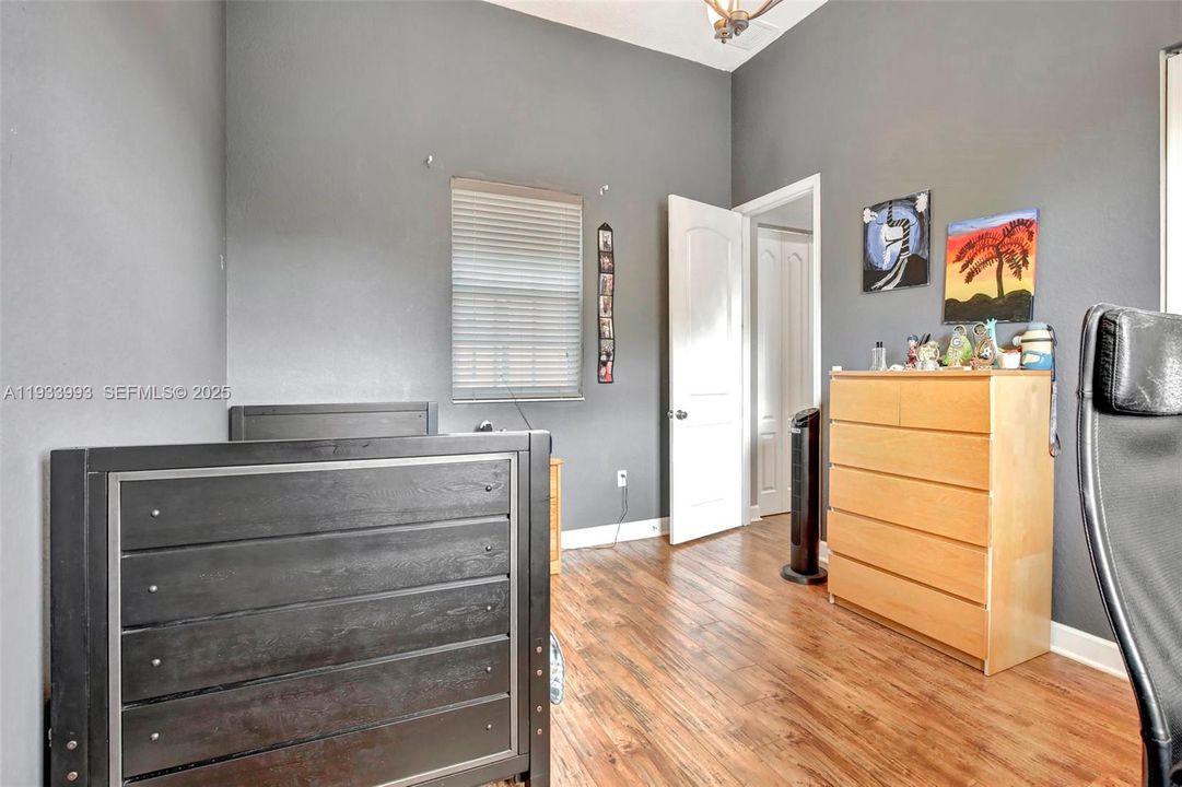 For Rent: $3,600 (3 beds, 2 baths, 2320 Square Feet)