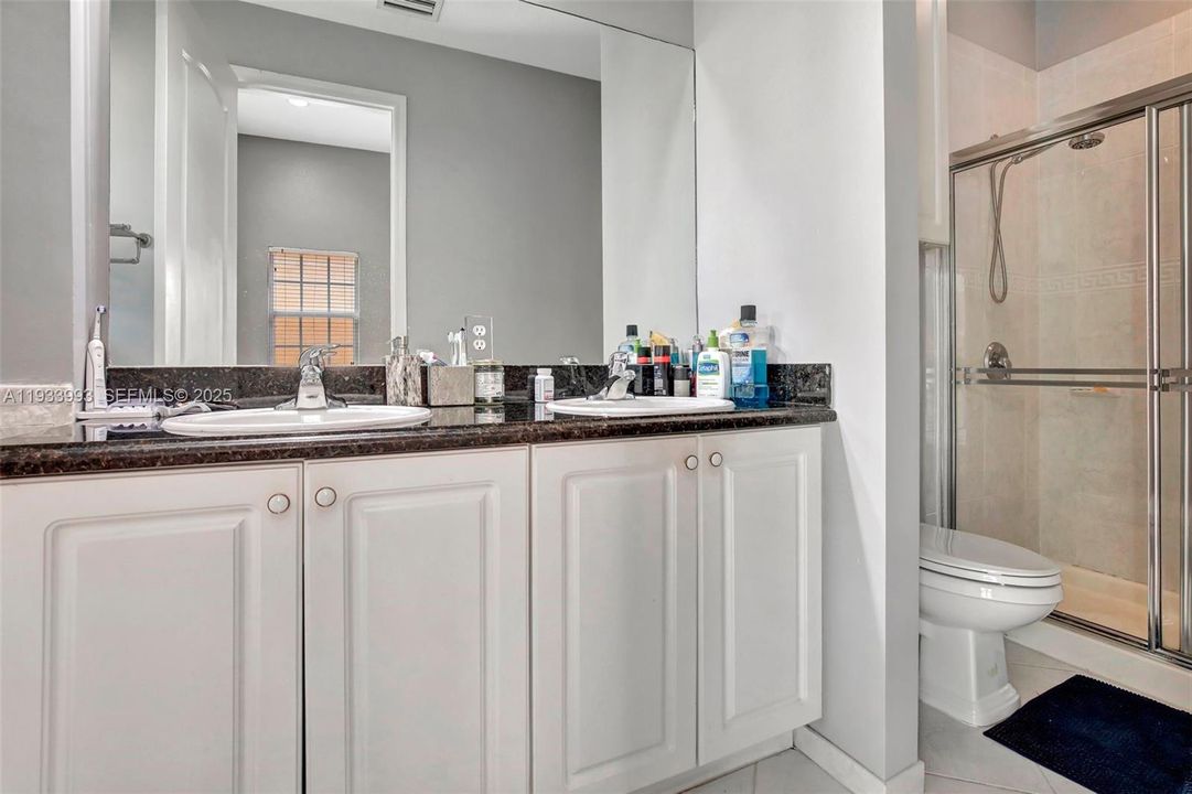 For Rent: $3,600 (3 beds, 2 baths, 2320 Square Feet)