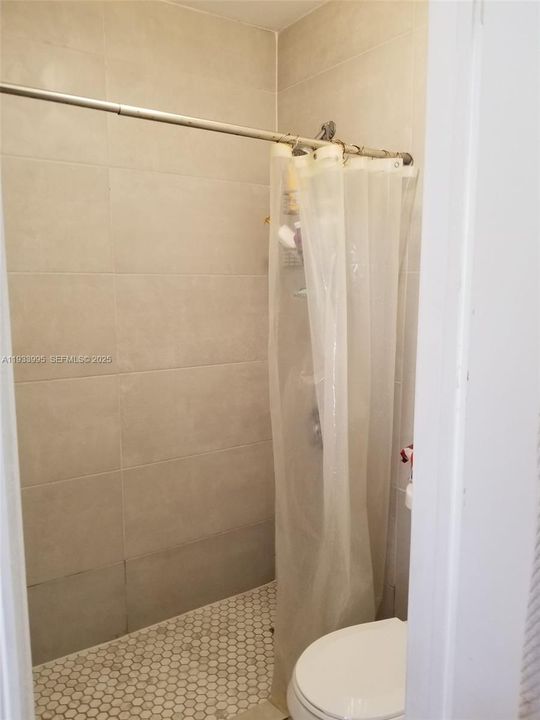 出租: $3,500 (3 贝兹, 2 浴室, 1480 平方英尺)