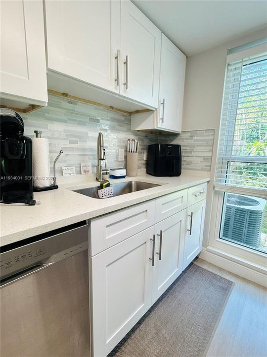 En Venta: $355,900 (2 camas, 2 baños, 1318 Pies cuadrados)