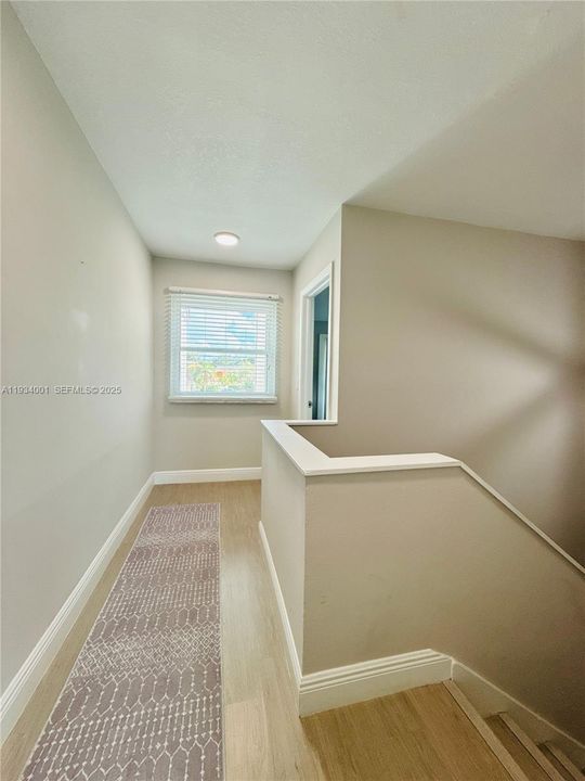 En Venta: $355,900 (2 camas, 2 baños, 1318 Pies cuadrados)