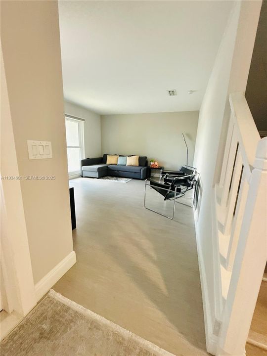 En Venta: $355,900 (2 camas, 2 baños, 1318 Pies cuadrados)