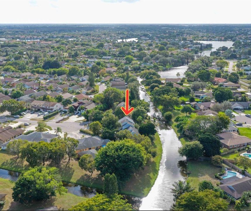 En Venta: $355,900 (2 camas, 2 baños, 1318 Pies cuadrados)