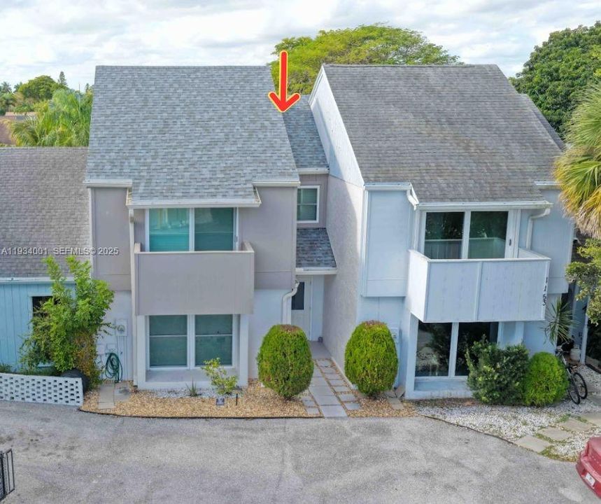 En Venta: $355,900 (2 camas, 2 baños, 1318 Pies cuadrados)