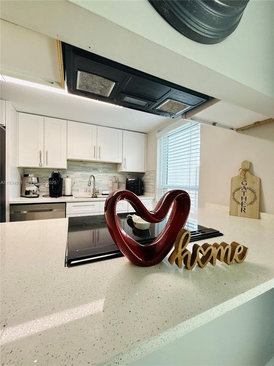 En Venta: $355,900 (2 camas, 2 baños, 1318 Pies cuadrados)