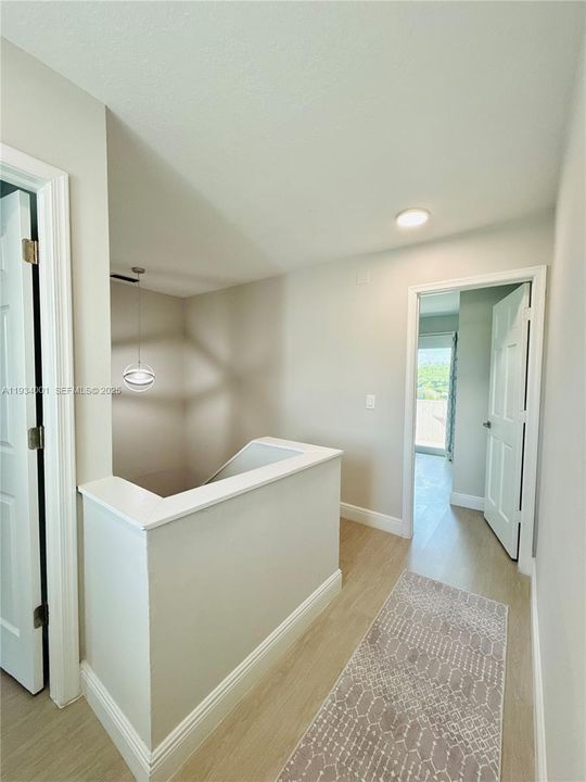 En Venta: $355,900 (2 camas, 2 baños, 1318 Pies cuadrados)