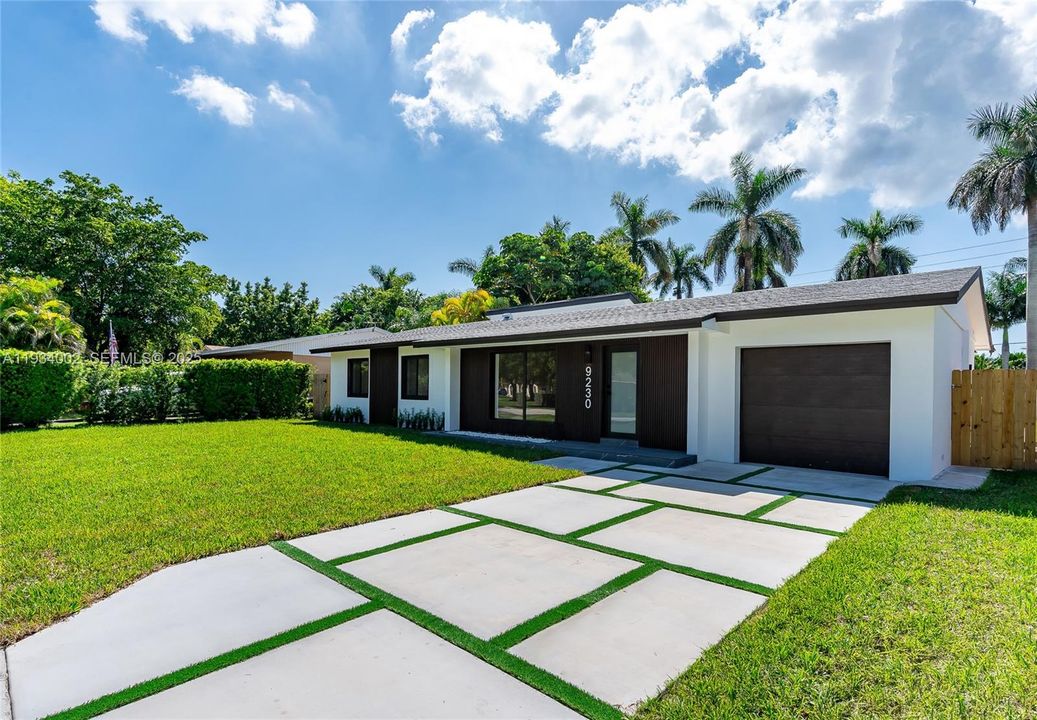 For Sale: $1,027,000 (4 beds, 3 baths, 1905 Square Feet)