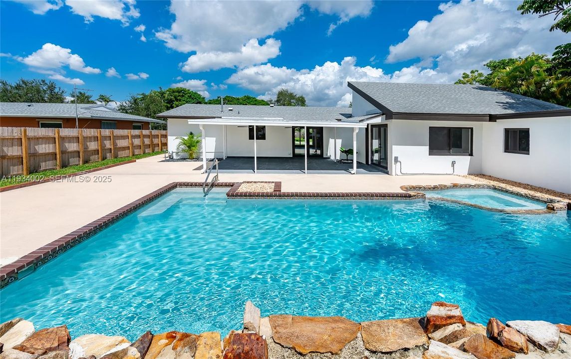 For Sale: $1,027,000 (4 beds, 3 baths, 1905 Square Feet)