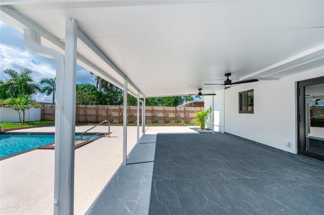 For Sale: $1,027,000 (4 beds, 3 baths, 1905 Square Feet)