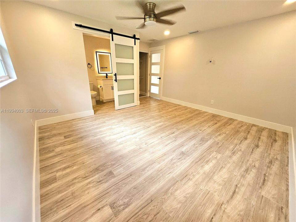 На продажу: $280,000 (2 спален, 2 ванн, 1312 Квадратных фут)