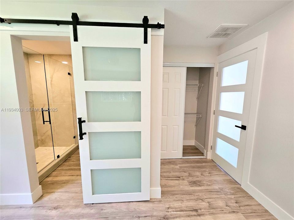 На продажу: $280,000 (2 спален, 2 ванн, 1312 Квадратных фут)