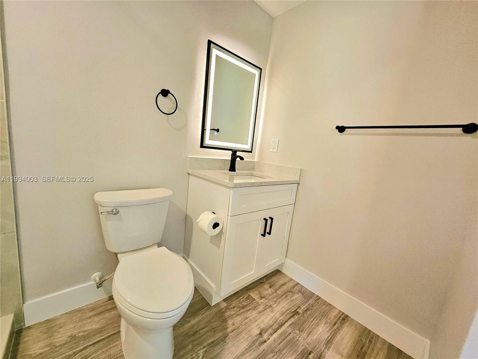 На продажу: $280,000 (2 спален, 2 ванн, 1312 Квадратных фут)