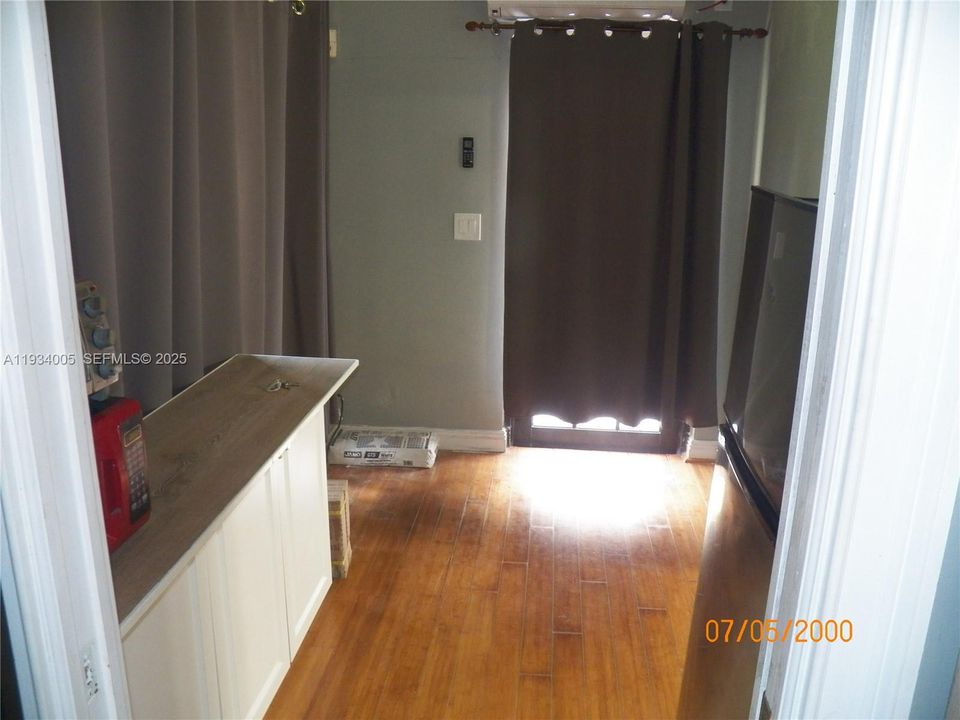 En Renta: $1,150 (1 camas, 1 baños, 3559 Pies cuadrados)