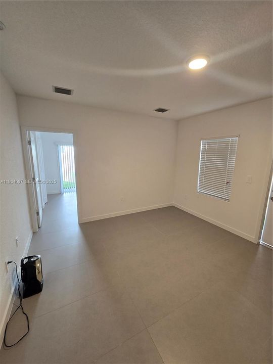 For Rent: $1,800 (1 beds, 1 baths, 0 Square Feet)
