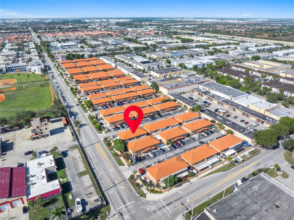 На продажу: $350,000 (2 спален, 2 ванн, 1110 Квадратных фут)