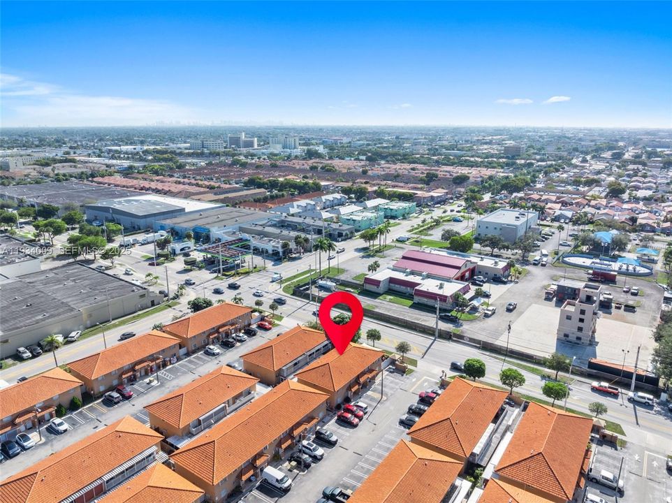 На продажу: $350,000 (2 спален, 2 ванн, 1110 Квадратных фут)